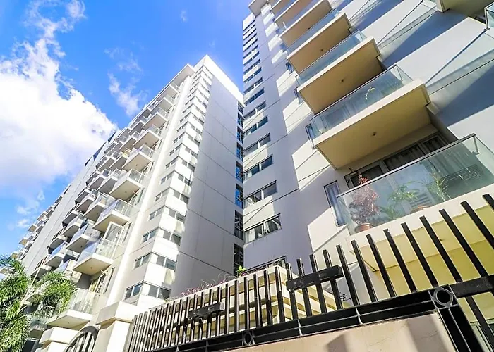 Prs @ One Palm Tree Near T3 Airport Hotel 3*